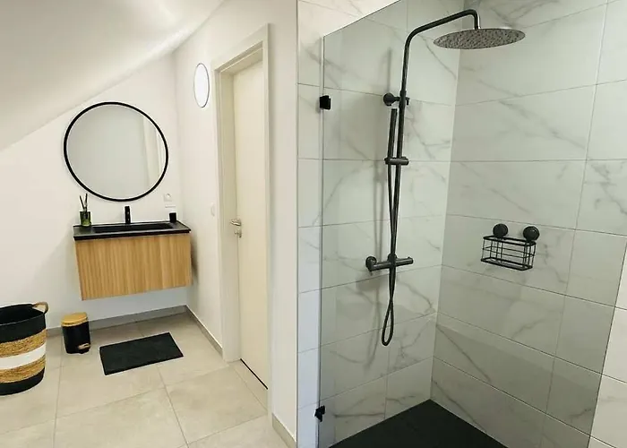 Le Cocon De Pernelle Et Sauna Privatif *